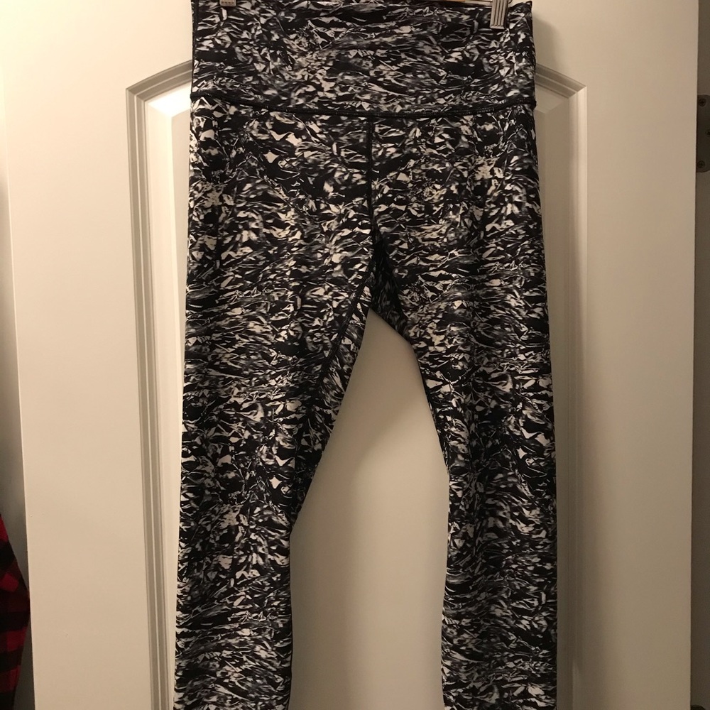 Lululemon crop pants!